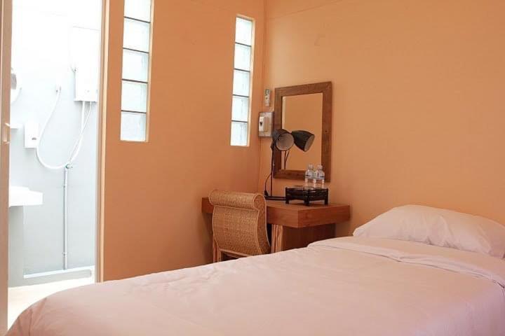 Baan Songjum Hotel Чиангмай Екстериор снимка