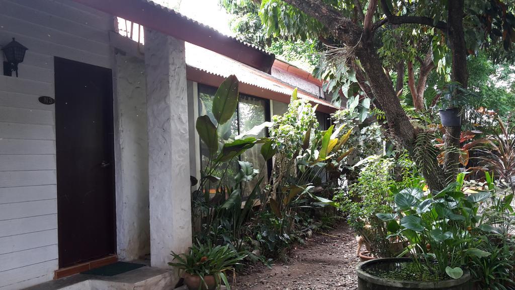 Baan Songjum Hotel Чиангмай Екстериор снимка